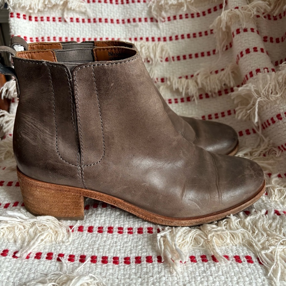 Kork-Ease Mindo Chelsea Boots